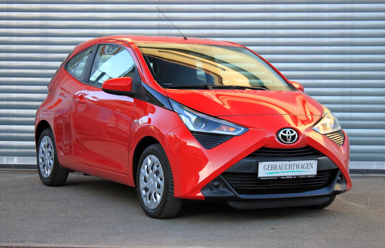 Toyota Aygo AYGO x-play     KUPPLUNG, HU+AU Neu !