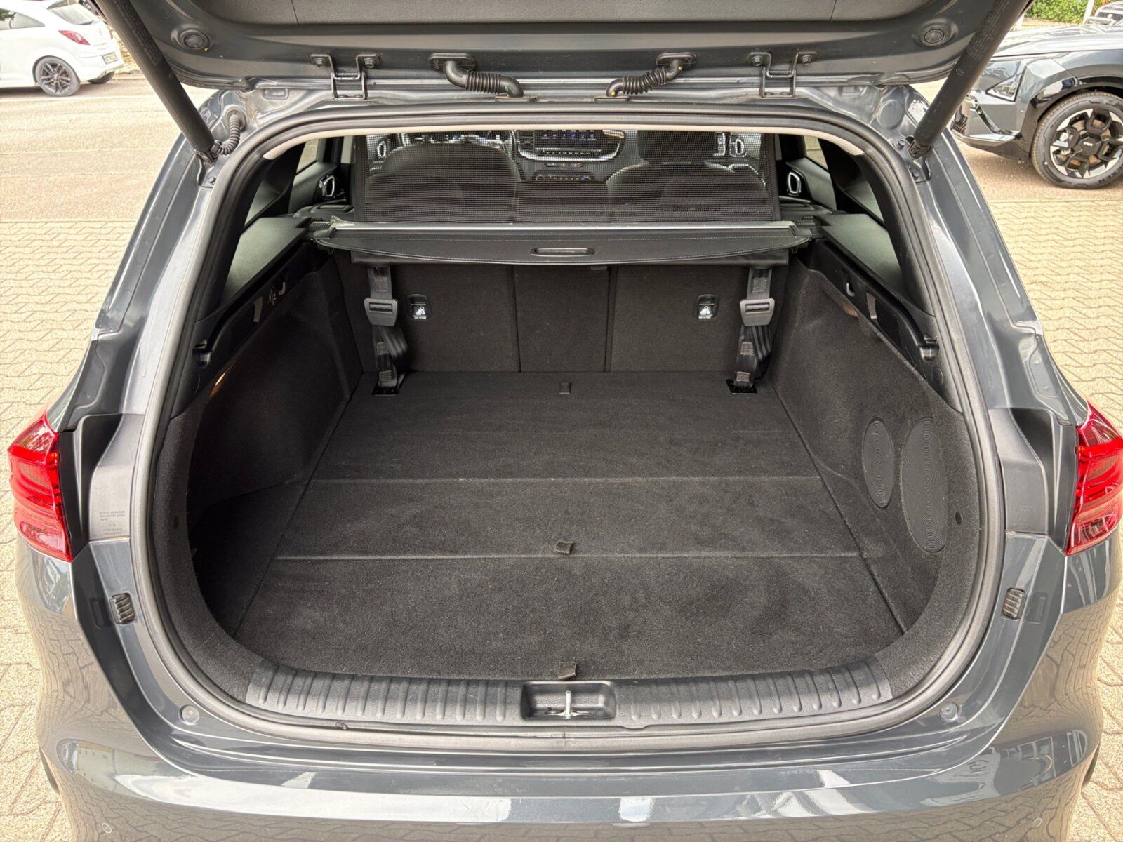 Fahrzeugabbildung Kia Ceed Sportswagon 1.6 CRDi DCT Platinum Edition