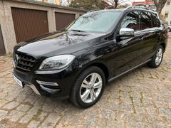 Mercedes-Benz ML 350 CDI BlueTEC-LEDER-GSD-PANO-GARANTI
