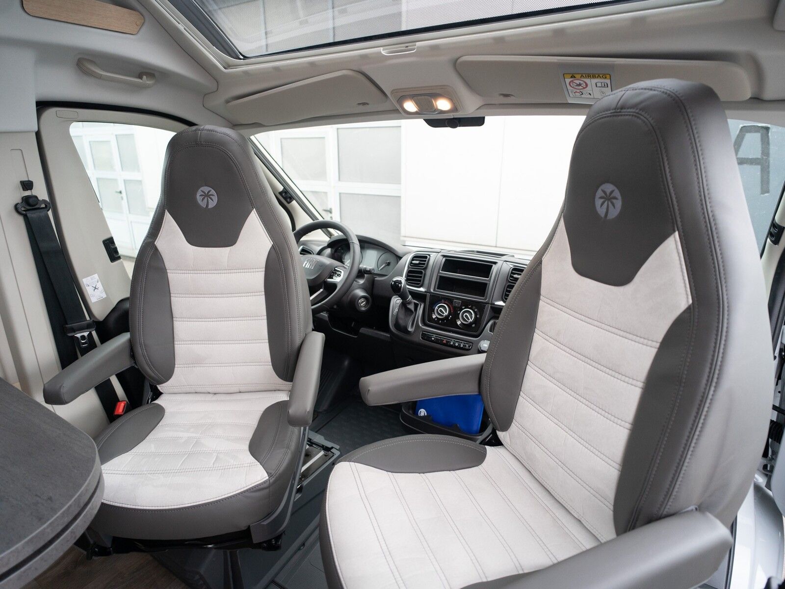 Fahrzeugabbildung Sunlight Cliff X 640 MJ26*Schwenkbad*Automatik*Panorama*