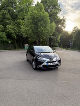 Toyota Aygo (X) 1,0-l-VVT-i x-play Team Deutschland... - Toyota in Augsburg: Aygo