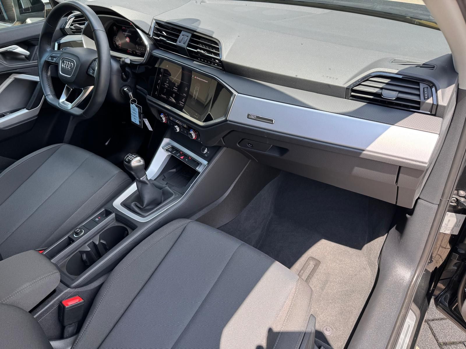 Audi Q3 35 TFSI 1,5 150P TFSI S line SH/LED/GRA/NAVI foto 9