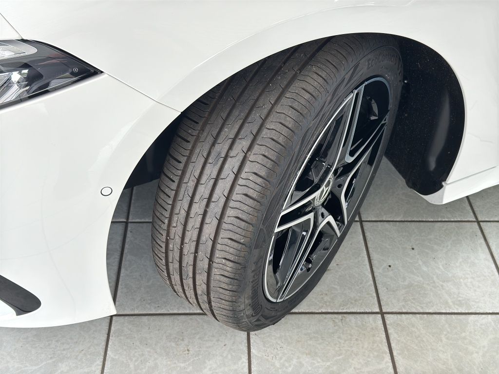 Fahrzeugabbildung Mercedes-Benz A 200 d AMG*NIGHT*LED*SpurH*AUT*Kam.*PDC*ParkAss