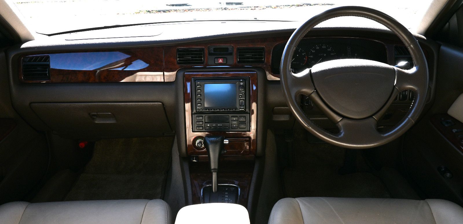 Mazda Sentia Exclusive V6 – Bild 11