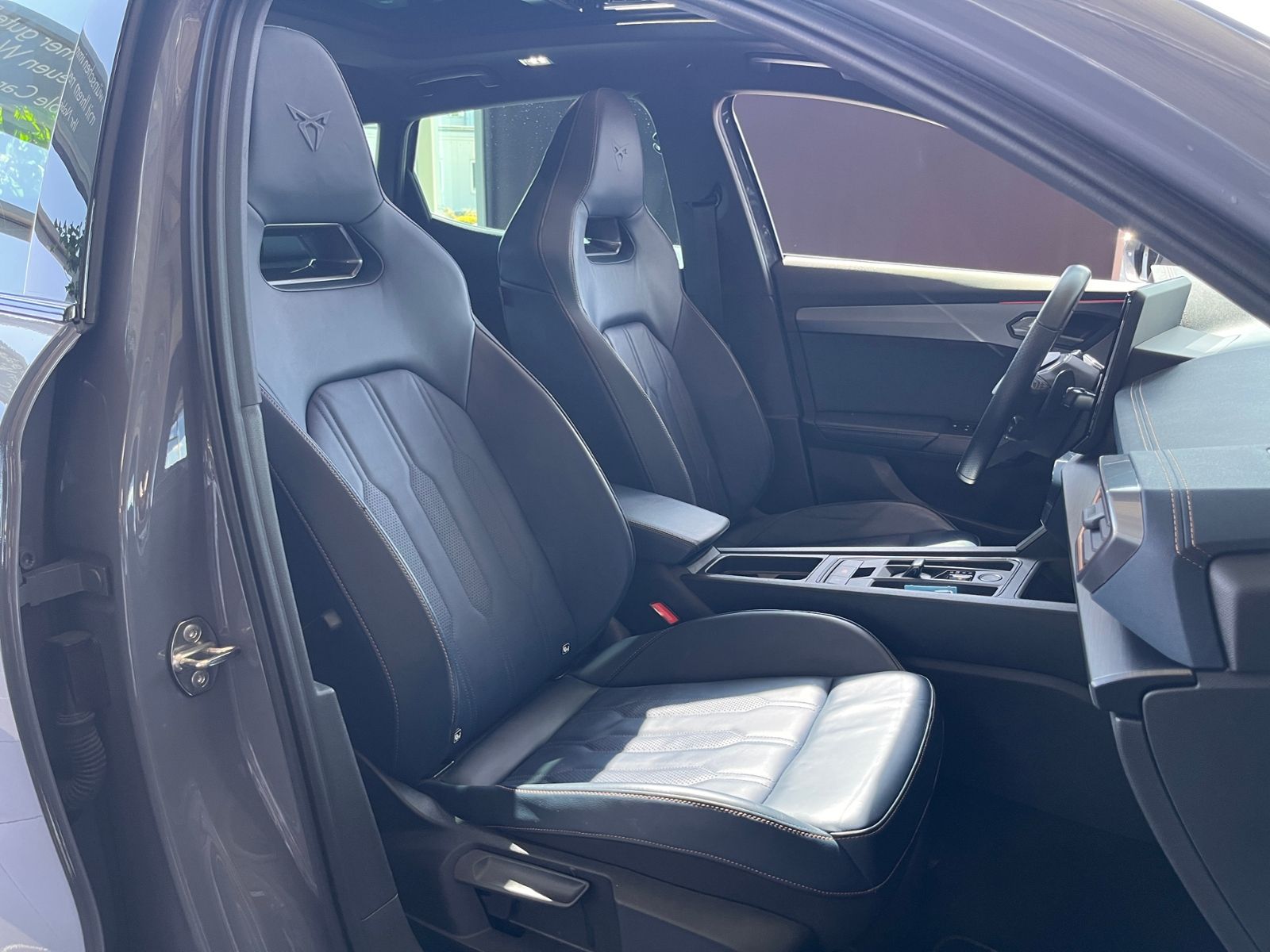 Fahrzeugabbildung CUPRA Formentor VZ 4Drive AHK PANO LEDER BEATS 19"