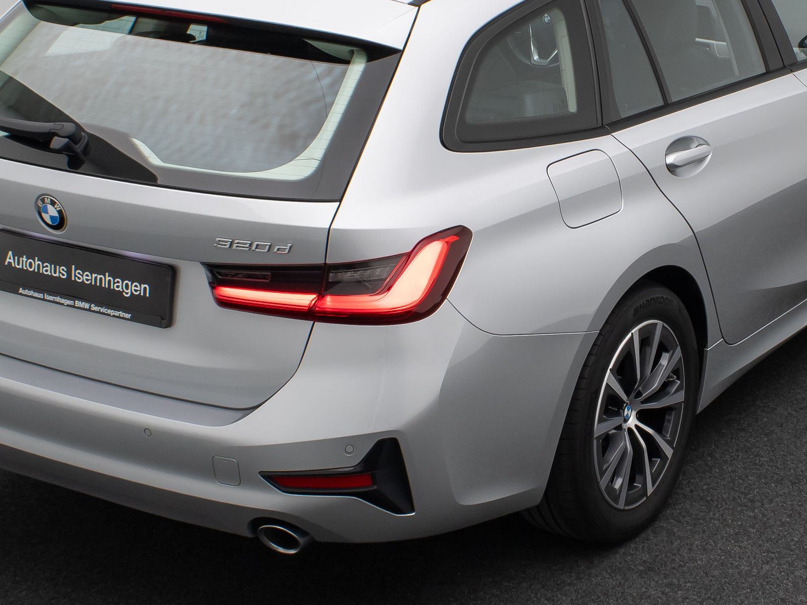 Fahrzeugabbildung BMW 320d Laser HUD DAB HiFi AHK ACC Komfort Sport