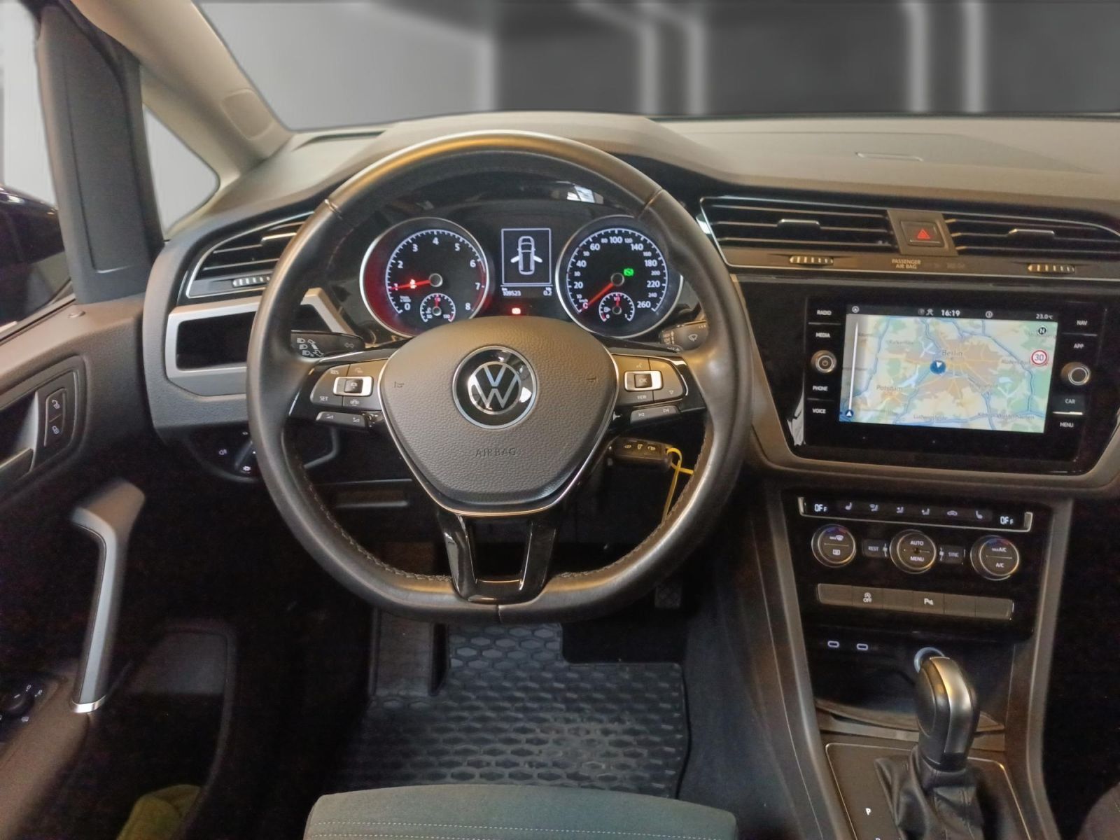 Volkswagen Touran - Bild 13