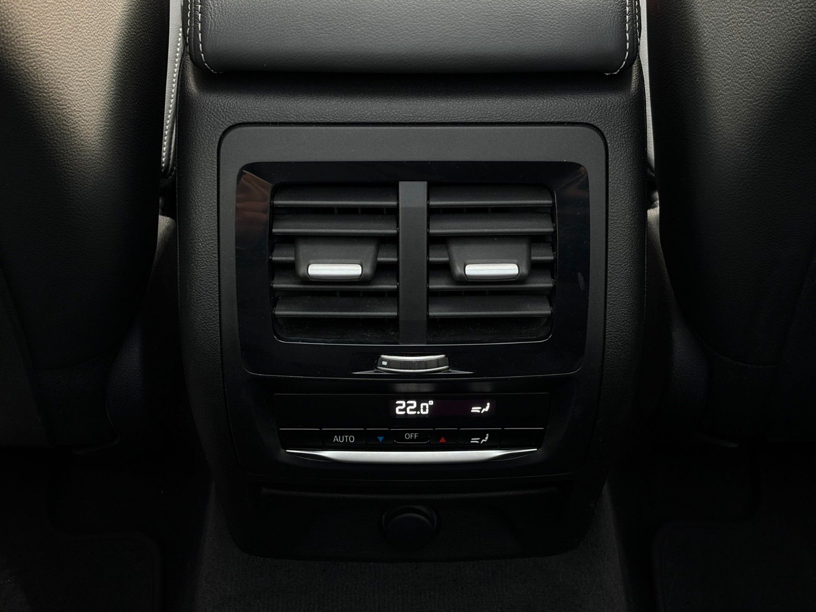 Fahrzeugabbildung BMW X3 xDrive 30i Luxury Line Pano Akustik Komf. HuD