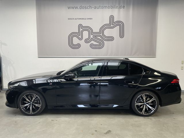 BMW 520dA M Sport /HARM-KARDON/PANO/KEYLESS/ICONIC