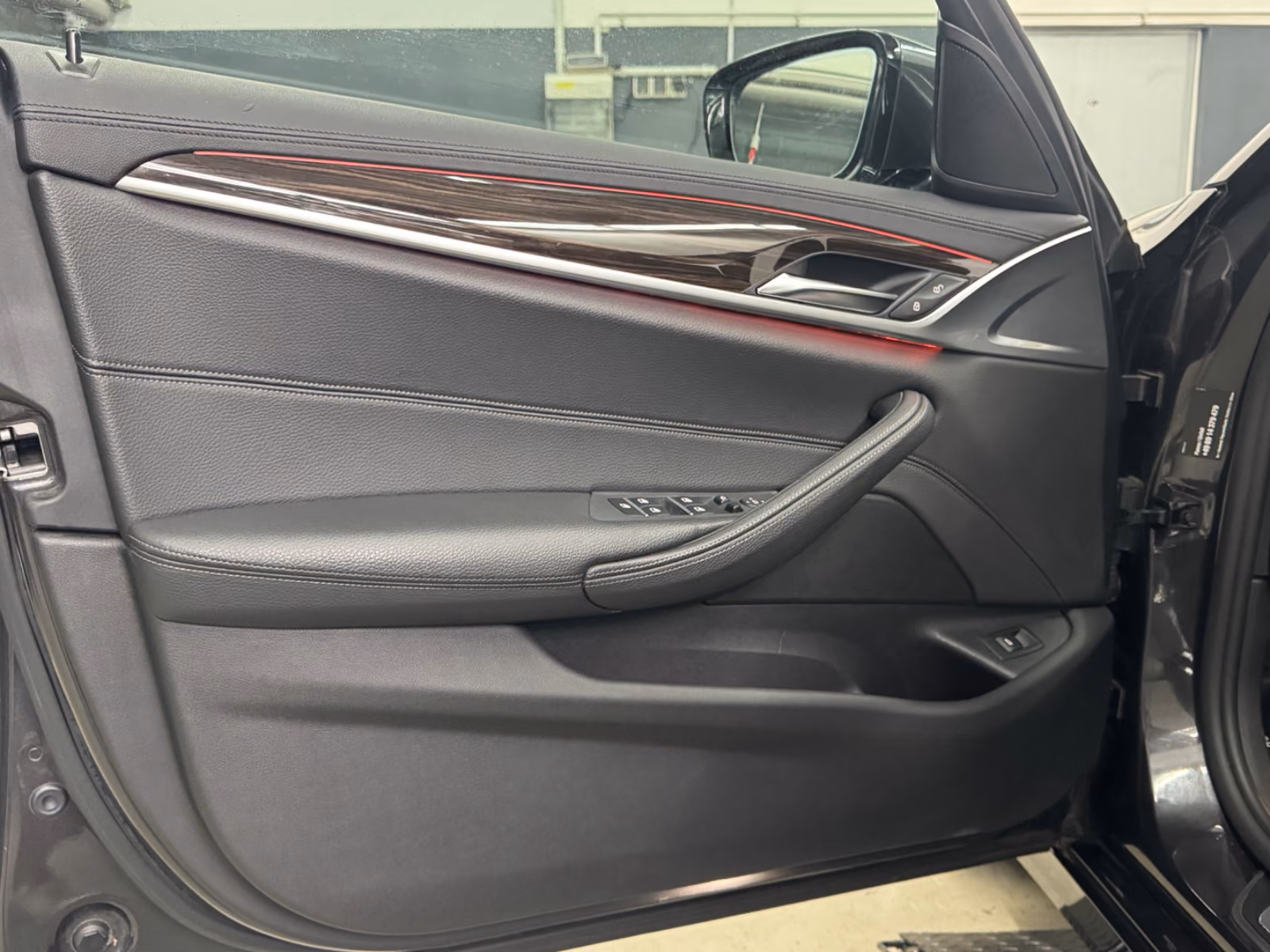 BMW 520dT LuxLine Pano Keyless NaviProf HifiPro