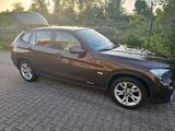 BMW X1 Benzin Automatik - BMW X1 mit Benzin-Antrieb: Limousine