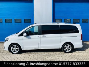 Mercedes V 220 - 1