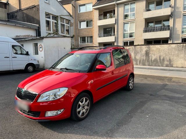 Skoda Roomster 1.2 TSI DSG PANO SITZHEIZUN...