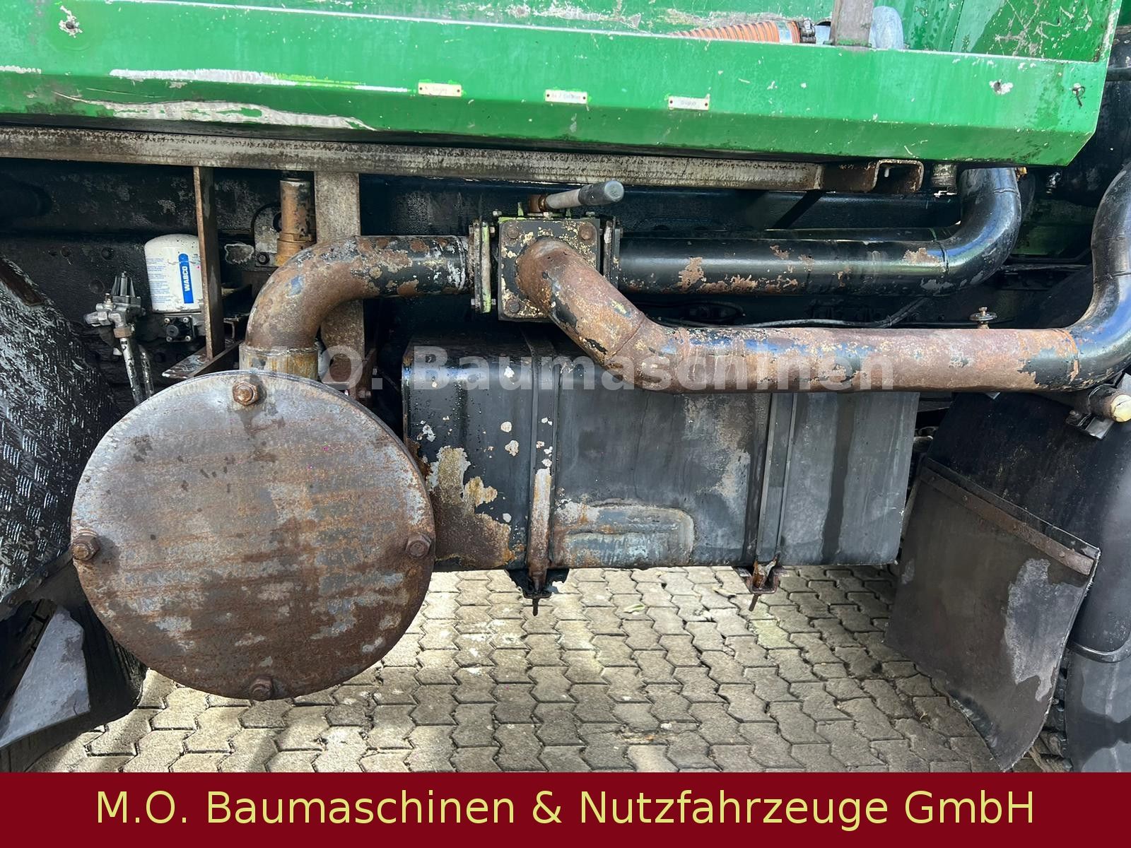 Fahrzeugabbildung MAN 30.331 Saug u. Spühlwagen/8x4/Haller 16.000 L /