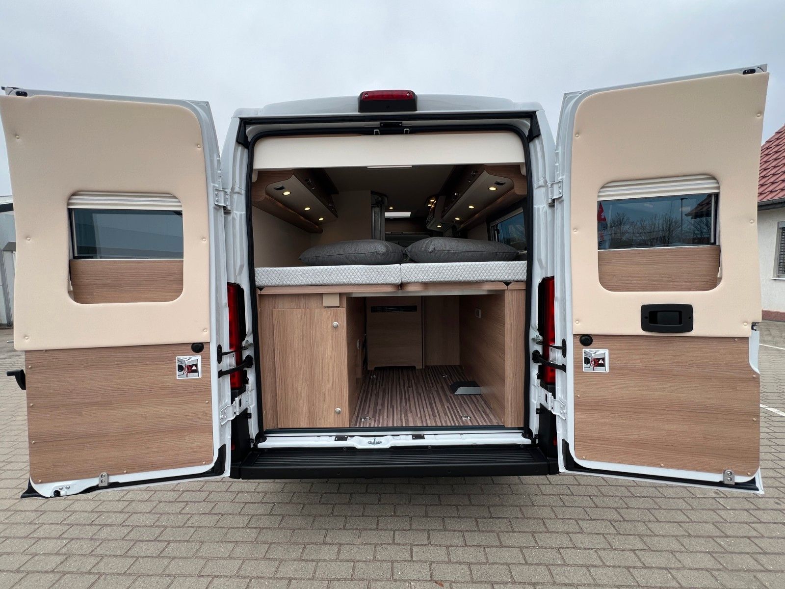 Fahrzeugabbildung Malibu Van compact 600 LE