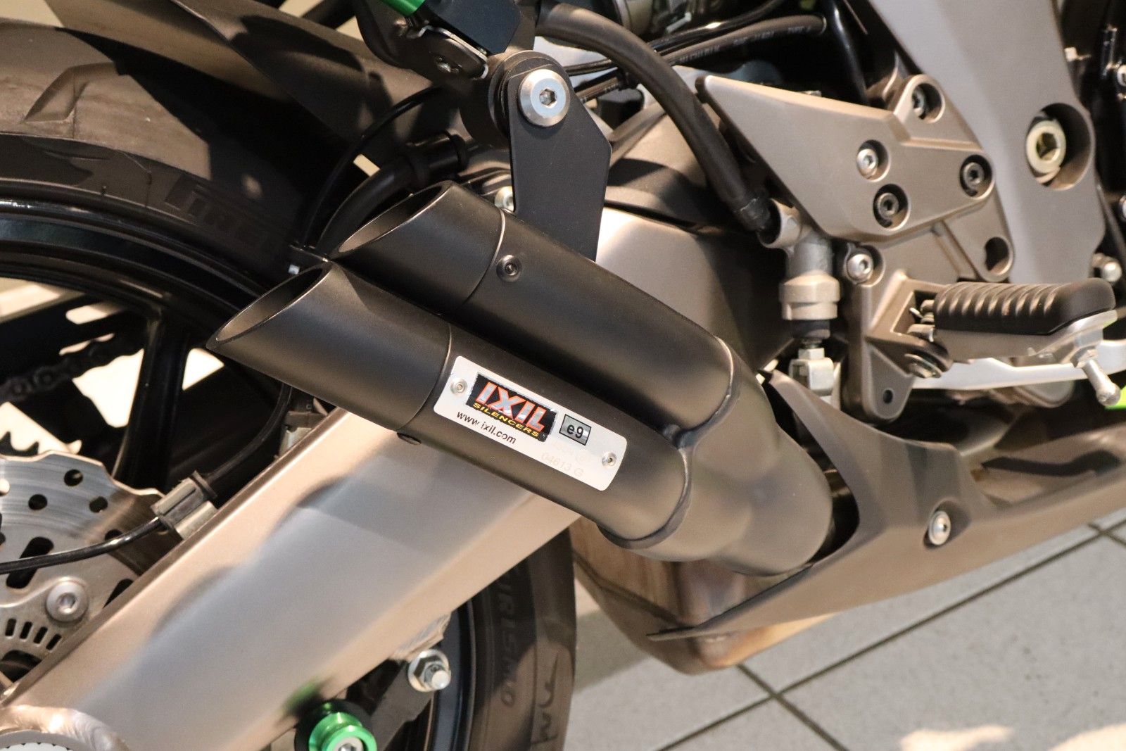 Fahrzeugabbildung Kawasaki Z 1000 SX ABS Top gepflegt!