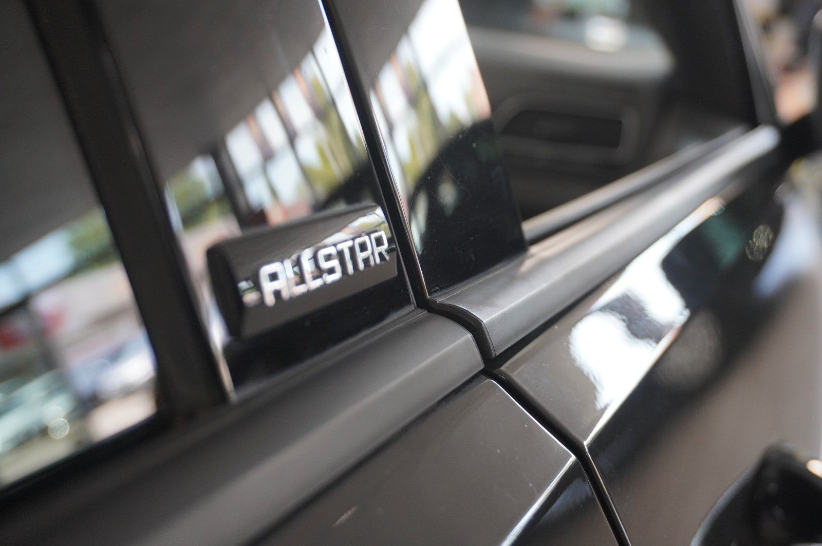 Fahrzeugabbildung Volkswagen Golf VII Lim.  1.2 TSI ALLSTAR NAVI/SHZ/PDC/TEMP