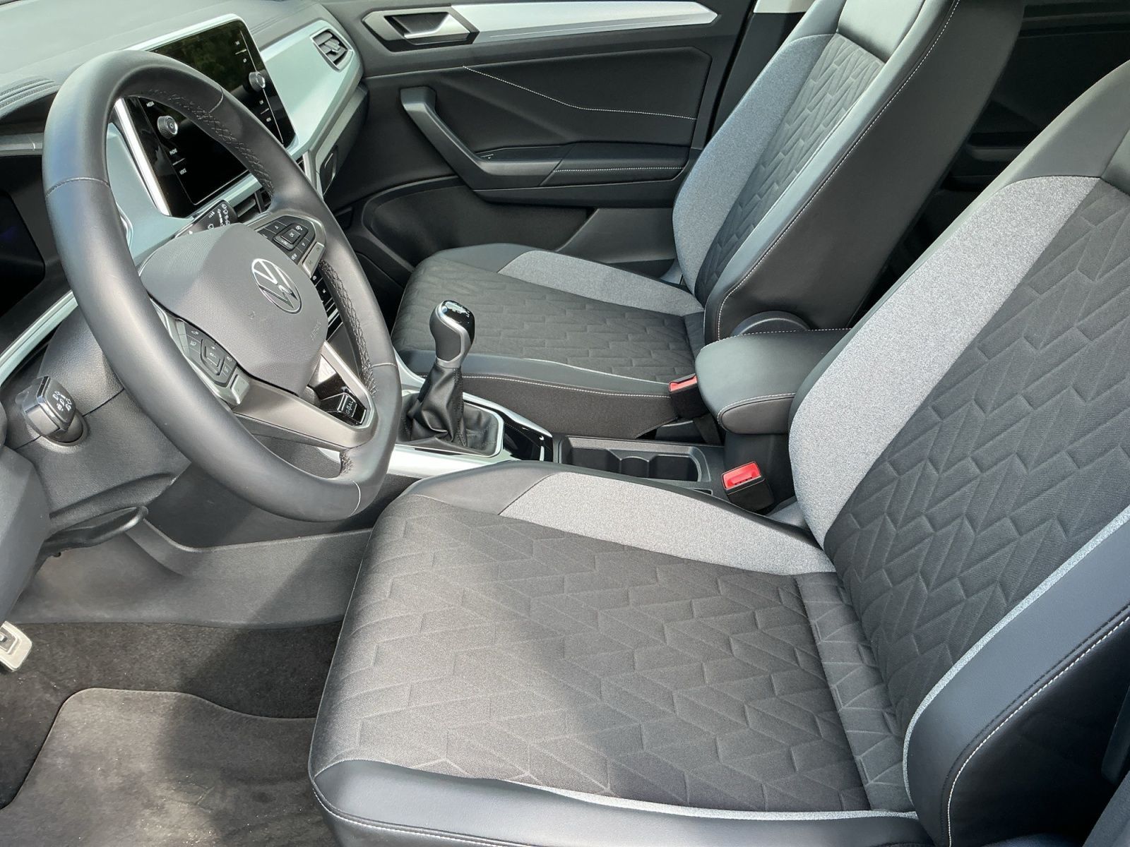 Volkswagen T-Roc - Bild 12