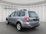 Subaru Forester 4x4*1.Hand*Panorama*Kamera*Scheckheft* - Subaru Forester aus 2011 mit Diesel-Antrieb