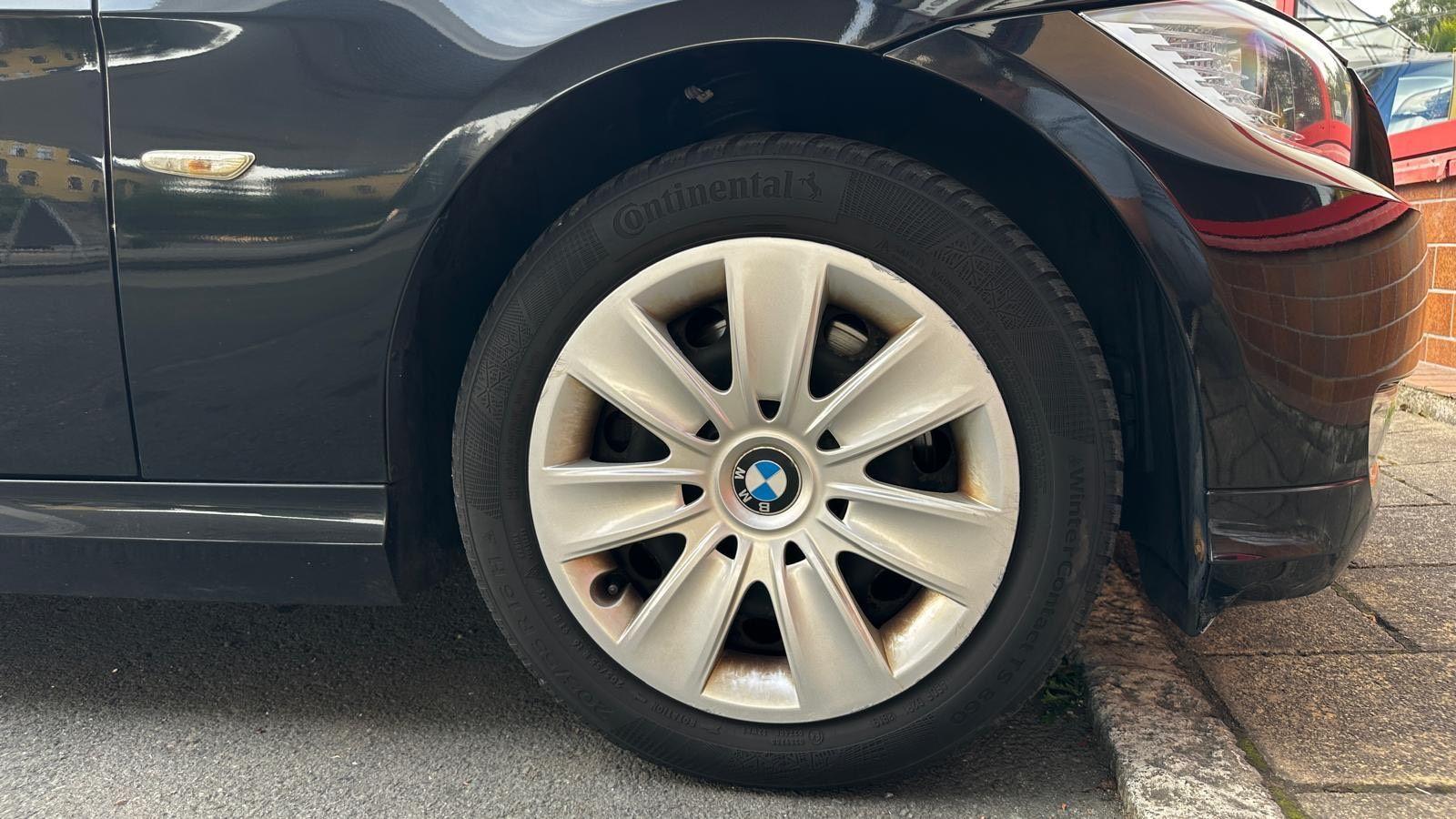 BMW 318 2011 — photo 9