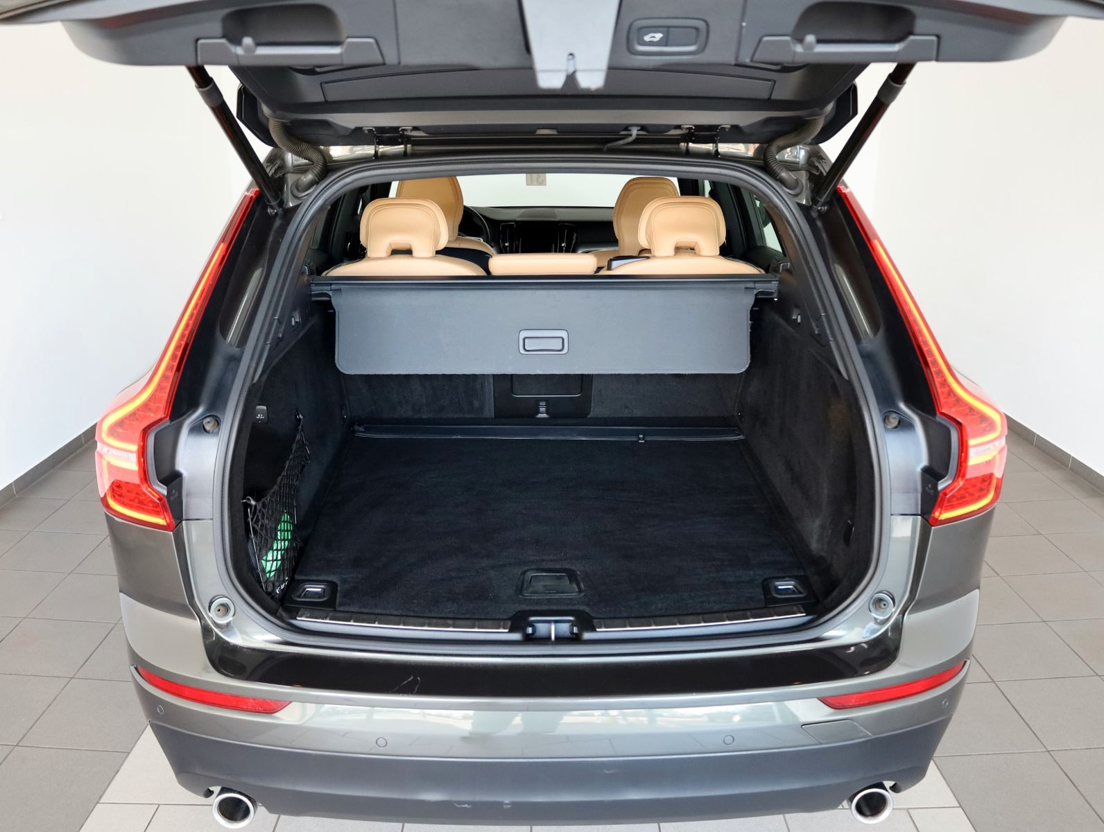Fahrzeugabbildung Volvo XC60 D4 Momentum Pro,Leder,Navi,LED,Carplay,PDC