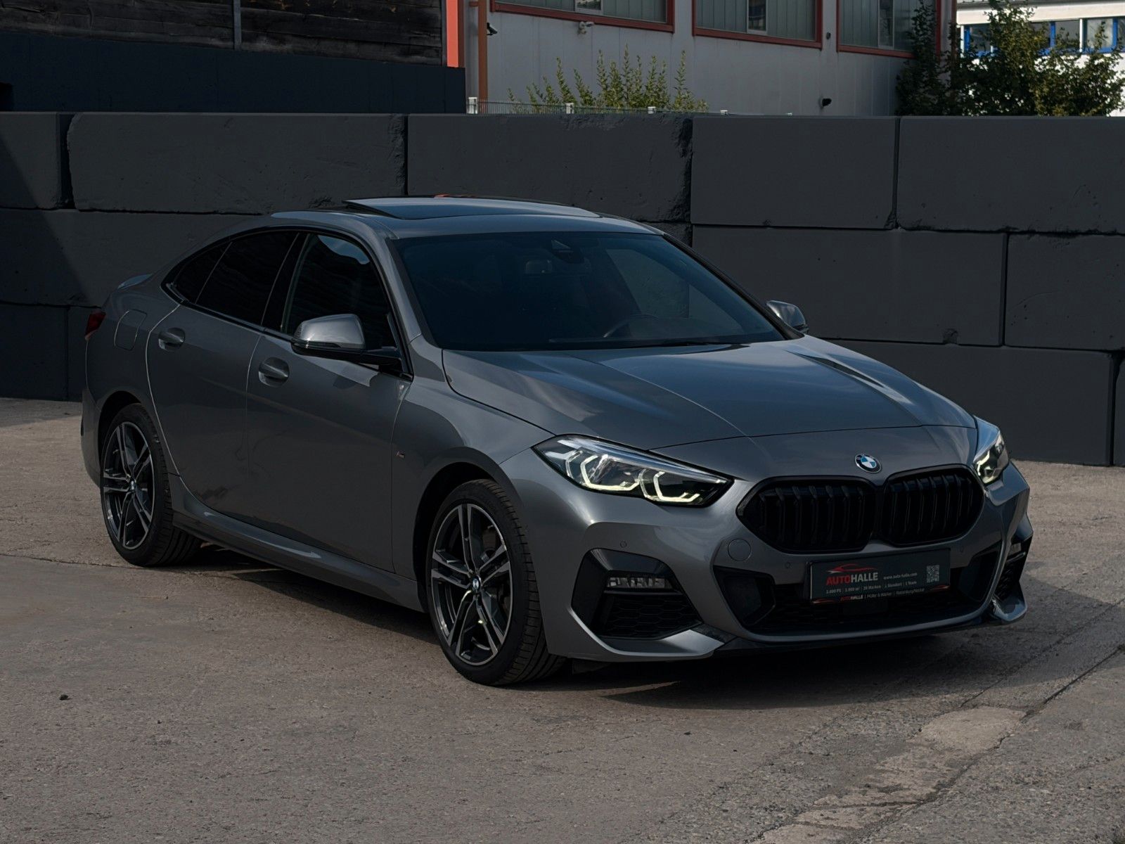 Fahrzeugabbildung BMW 220i Gran Coupé M Sport PANO H&K CAM LHZ CarPlay