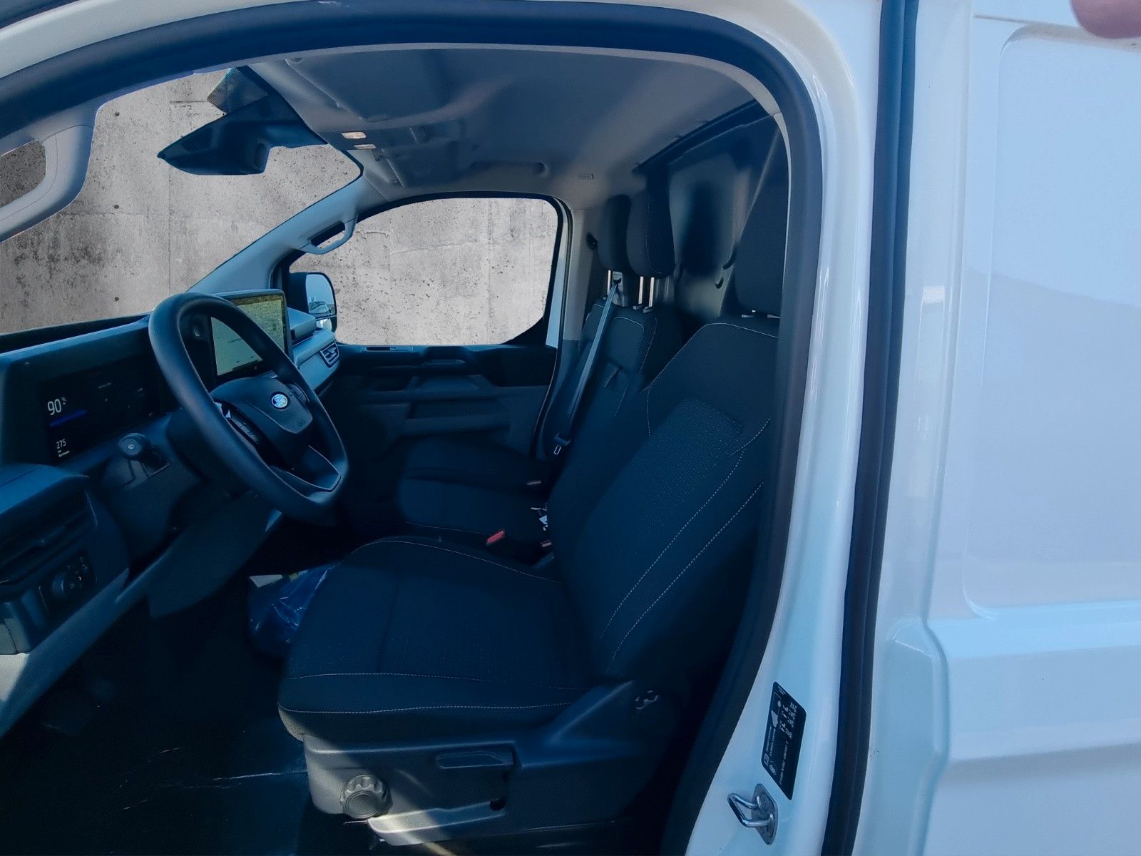 Fahrzeugabbildung Ford Transit Custom Kasten E 320 L1 Trend RWD