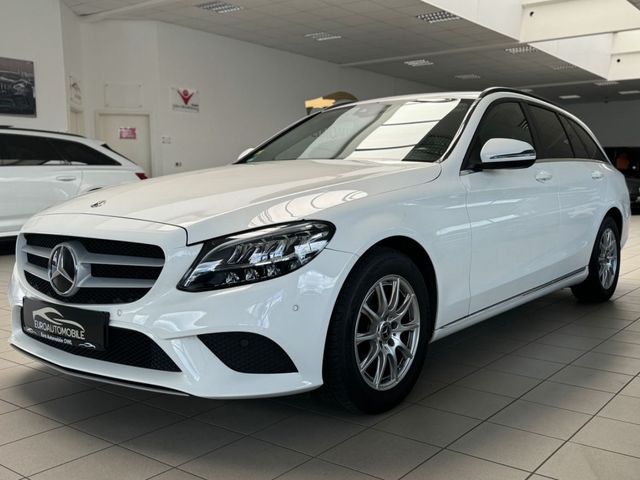 Mercedes-Benz C 180d T /LED /AHK/RÜCKFAHRKAM/8FACH BEREIFT