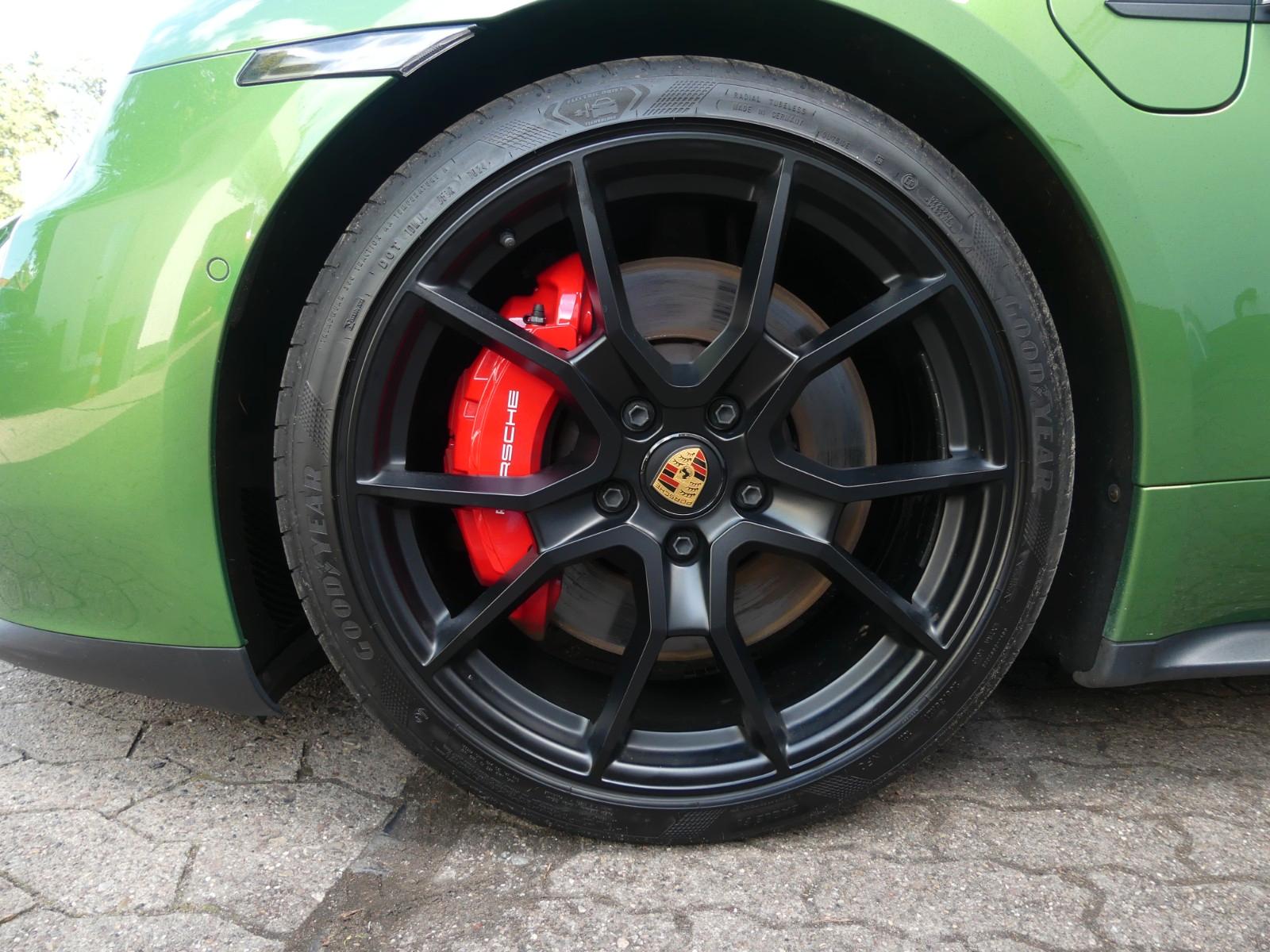 PORSCHE TAYCAN SPORT TURISMO GTS 598ch - 4X4 - TOIT PANORAMIQUE - SONORISATION BOSE - JANTES 21 POUCES - SIÈGES CHAUFFANTS