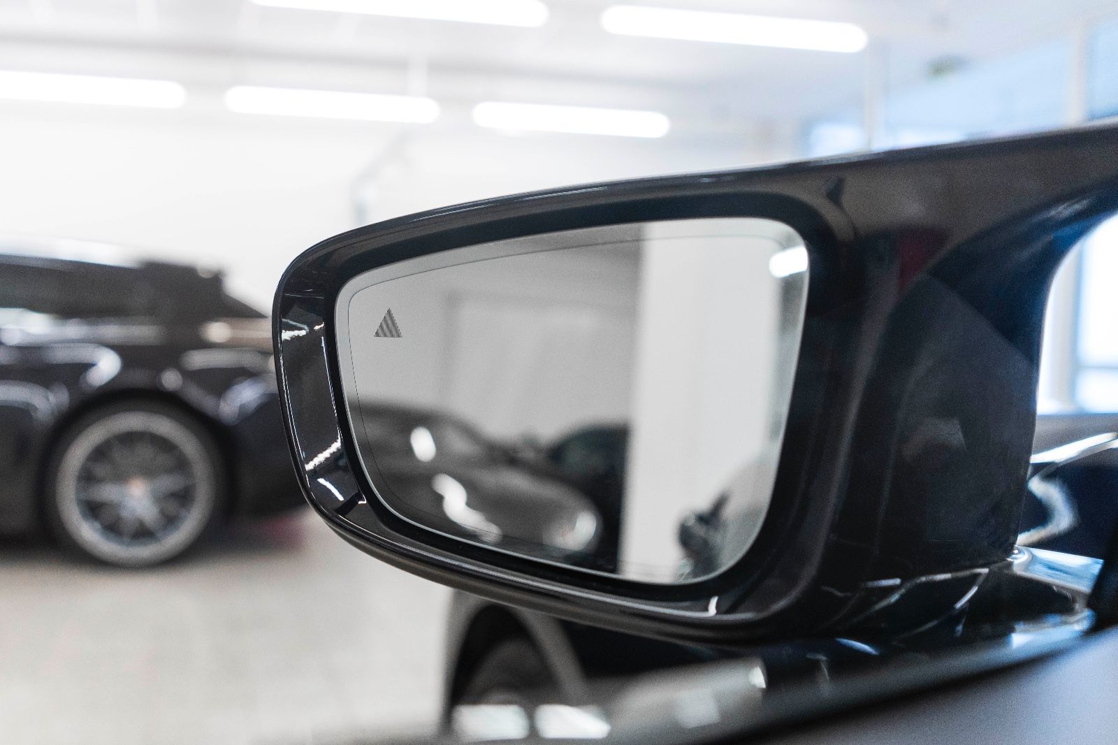 Fahrzeugabbildung BMW M850i xDrive Coupe HUD H&K 360° LASER INDIVIDUAL