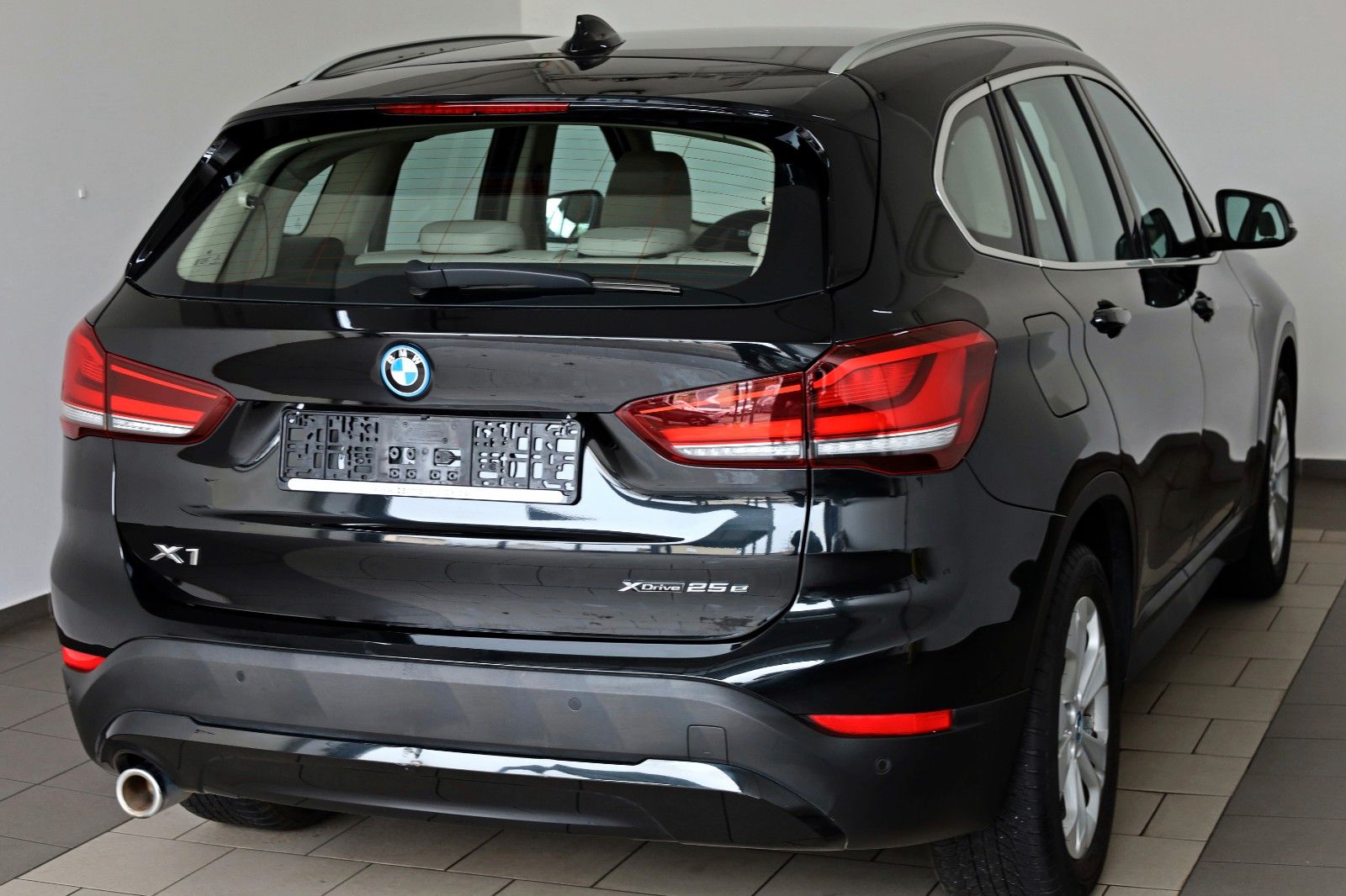 Fahrzeugabbildung BMW X1 xDrive 25e Advantage,Leder,Navi,LED,SH