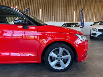 Audi A1 design *Klima*Navi*Xenon*SZHZ*