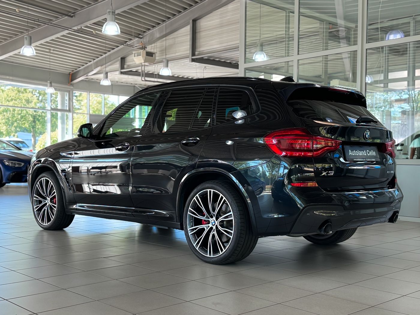 Fahrzeugabbildung BMW X3 xD30e M Sport HiFi DAB Komfort Alarm 21 Zoll