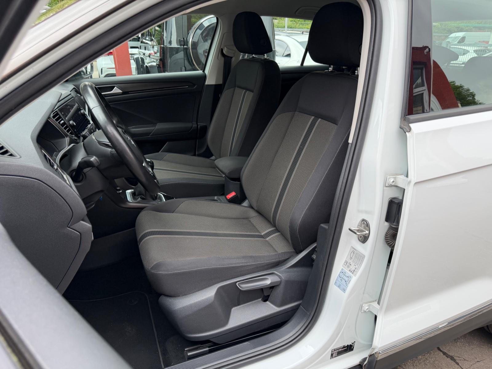 Volkswagen T-Roc Style*R-KAM*AHK*APPLE-CAR*ALU
