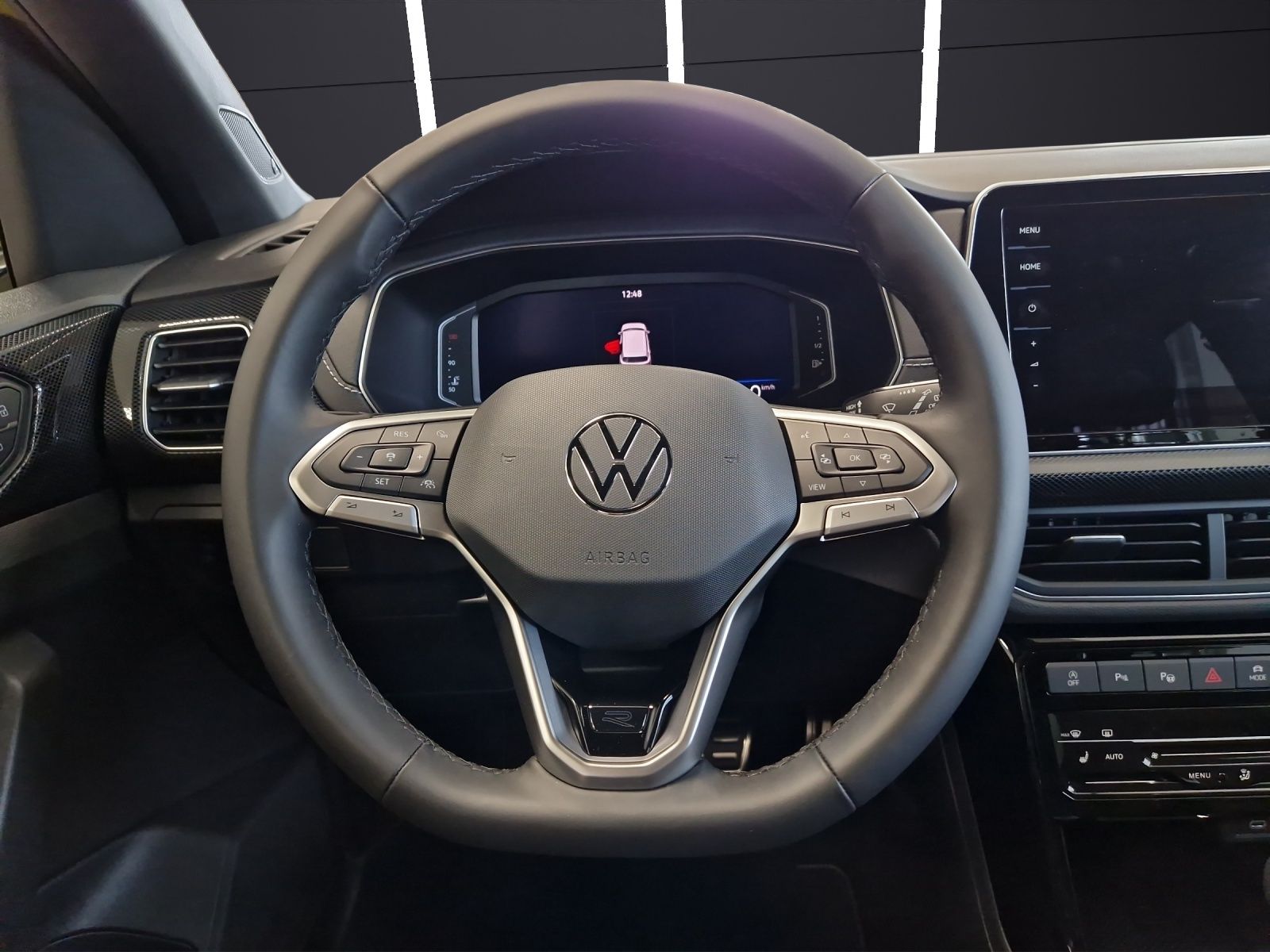 Fahrzeugabbildung Volkswagen T-Cross R-line DSG Matrix AHK Kamera Beats Navi