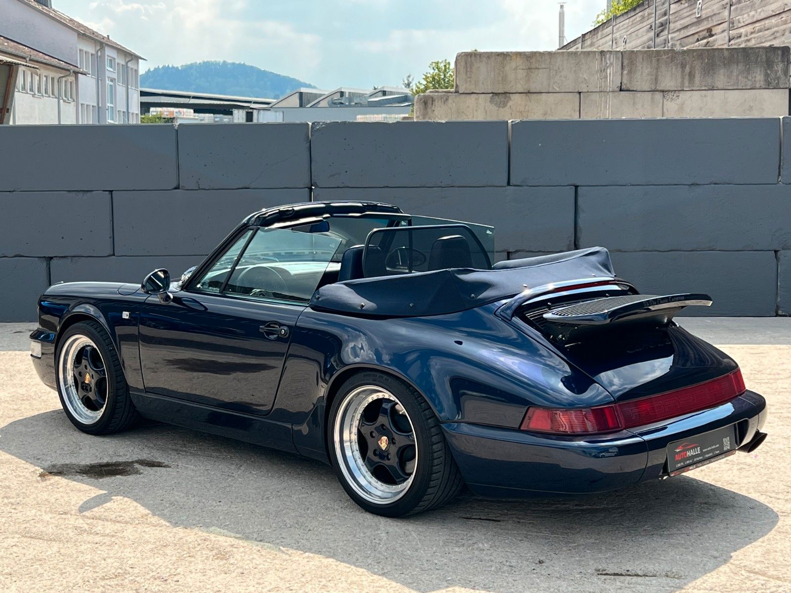 Fahrzeugabbildung Porsche 911 Carrera 2 Cabrio 3.6l Tiptr. (964) deutsch