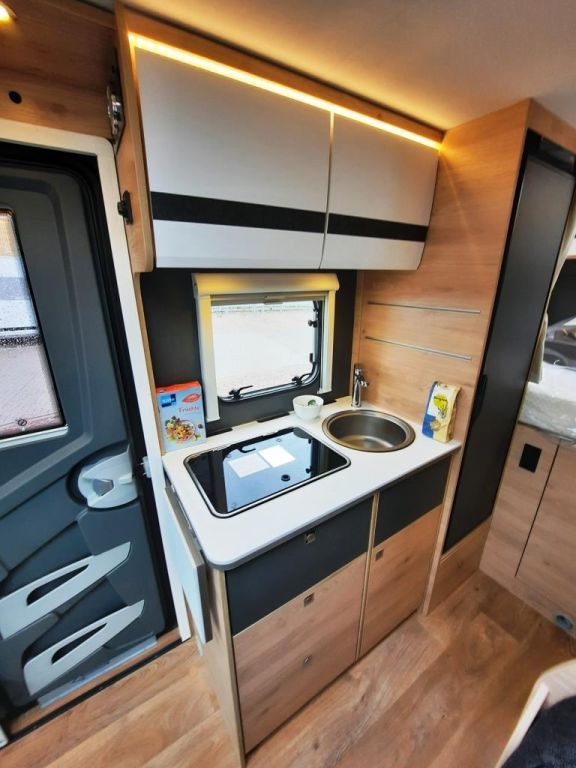 Fahrzeugabbildung Dethleffs Globebus Go T 15 Verfüg./Sparen Sie 11.912,- €