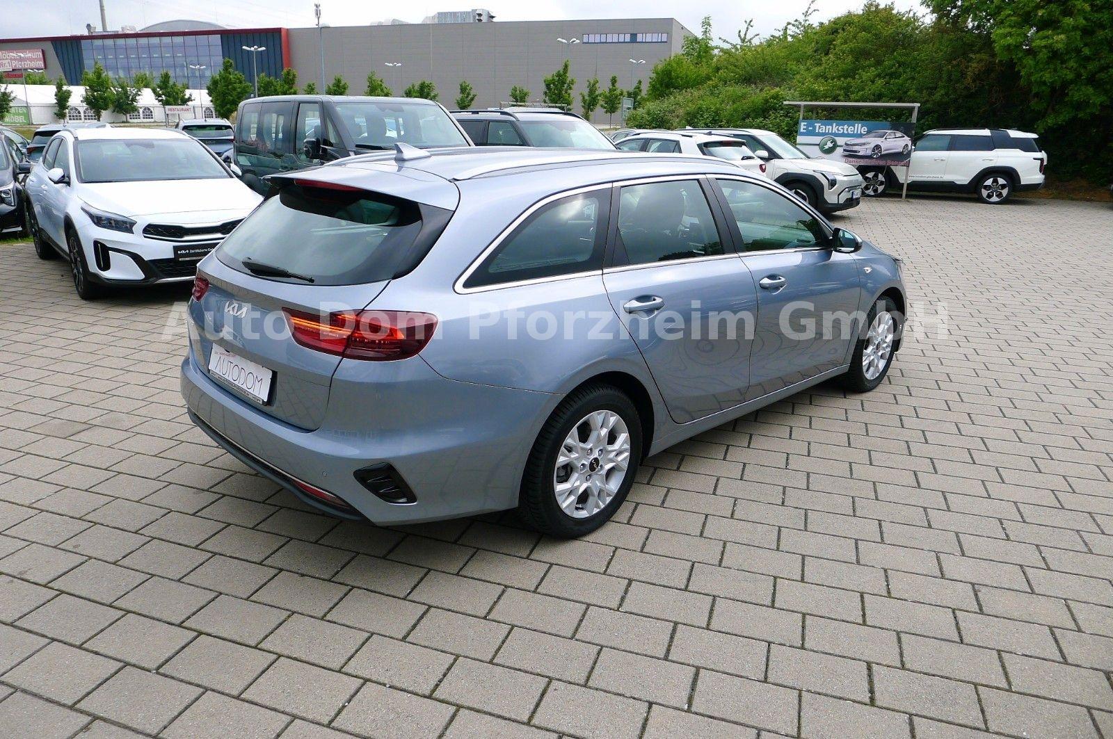 Kia Ceed SW 1.5T DCT Vision / Komfort+