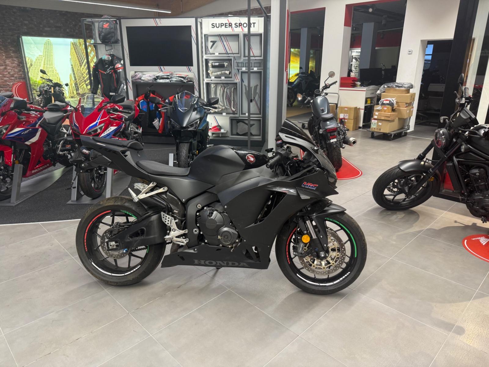 Honda CBR600RR PC69 *Unfallfahrzeug*