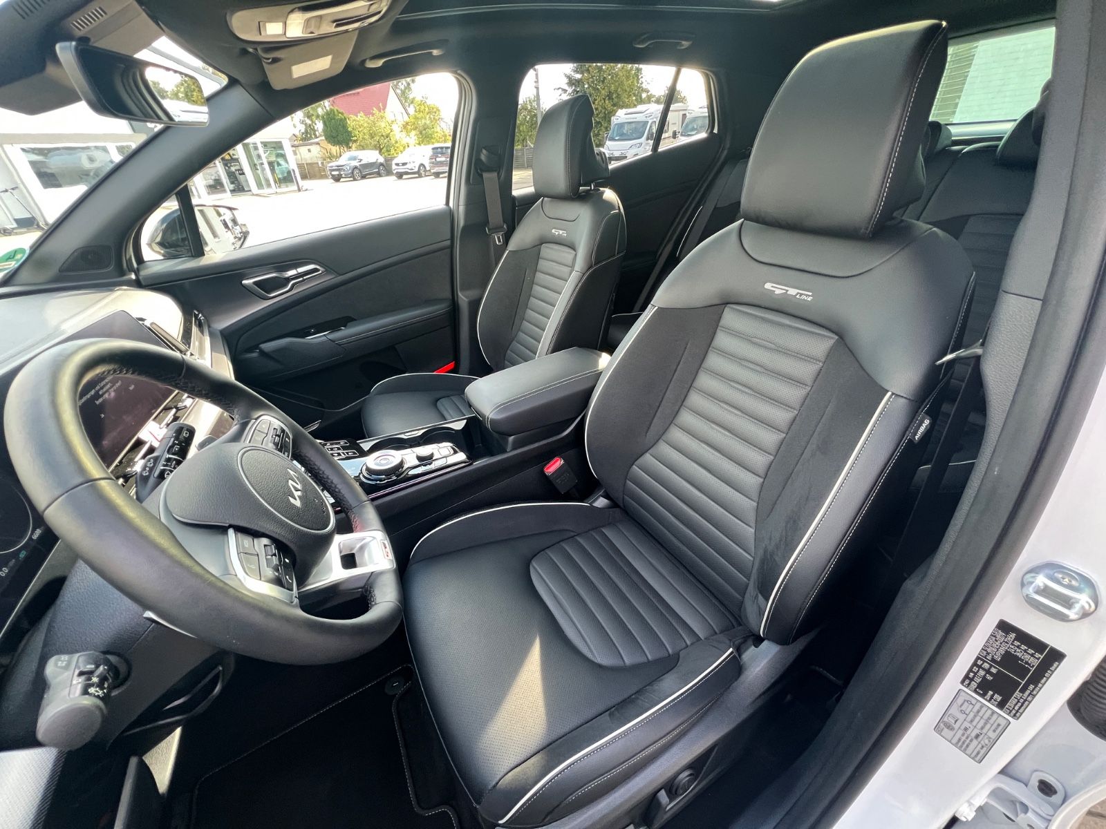 Fahrzeugabbildung Kia SPORTAGE 1.6T PHEV GTL SD GD DRIVE SOUND