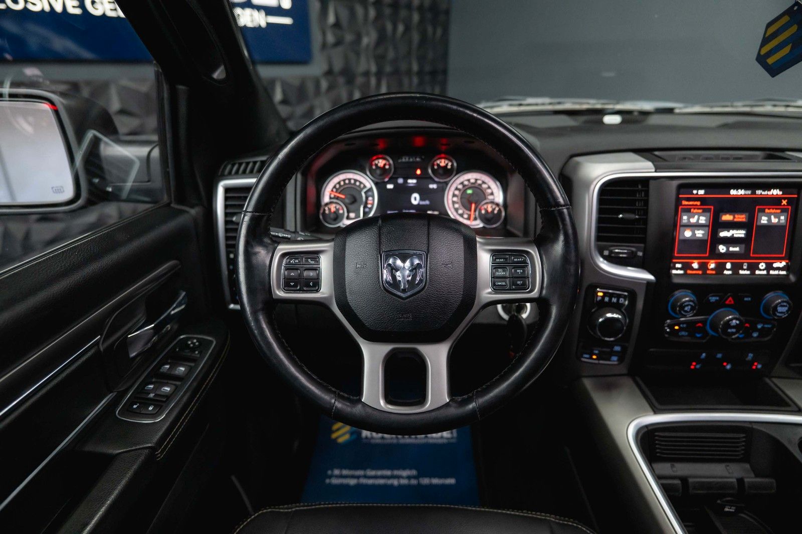 Fahrzeugabbildung Dodge RAM 5.7 V8 HEMI 4x4 OFFROAD Night-Paket *LED*AHK