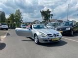 Mercedes-Benz SLK 200 Kompressor Leder NAVI AllwetterReifen - Mercedes-Benz SLK 200 in Bonn