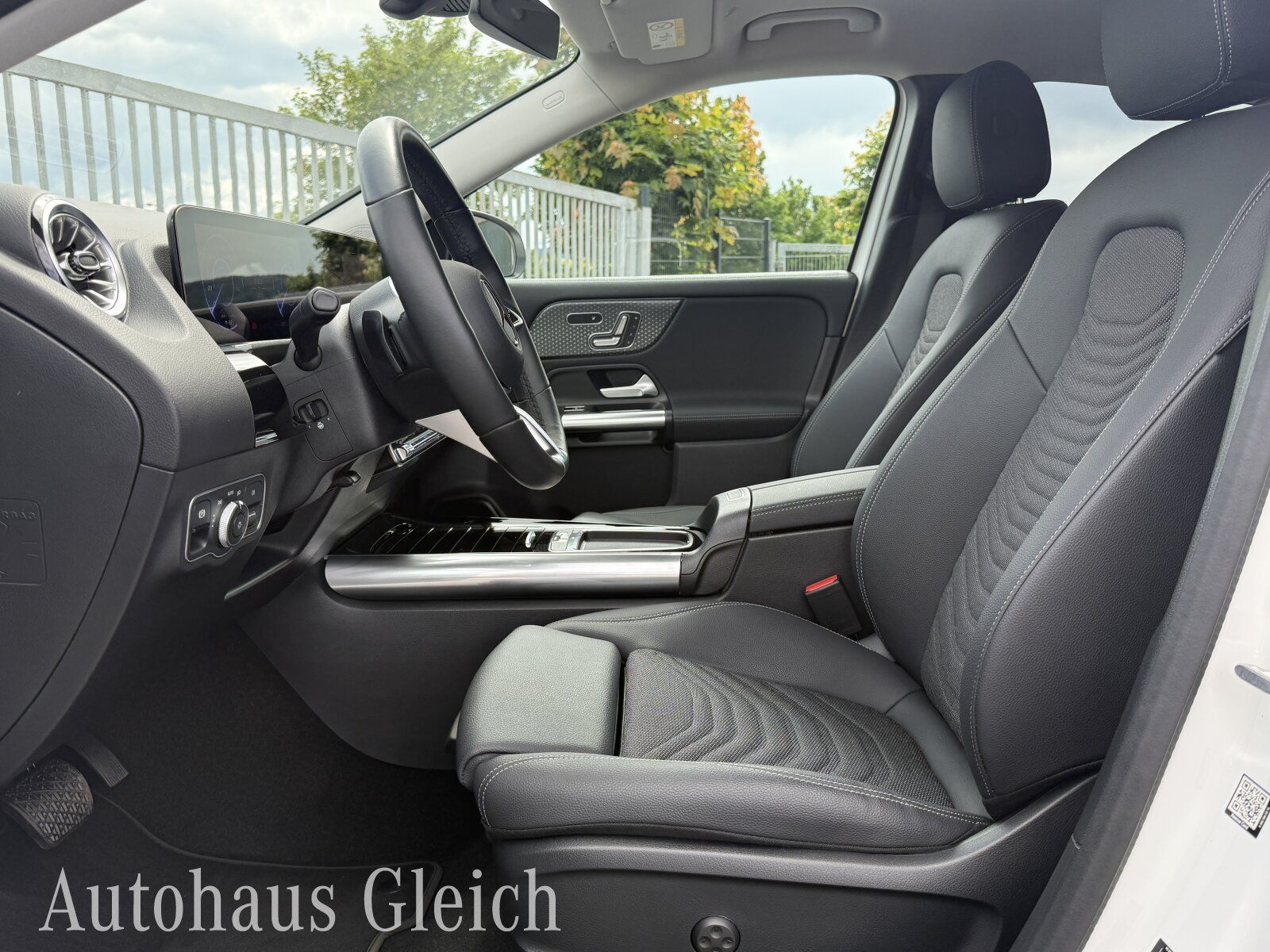 Fahrzeugabbildung Mercedes-Benz EQA 250 + Progressive Navi/Distronic/Klima/LED/B