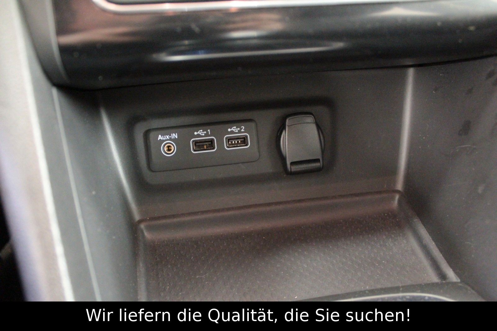 Fahrzeugabbildung Renault Megane TCe 140 EDC Zen Grdt.*R-Link*Sitzhzg*