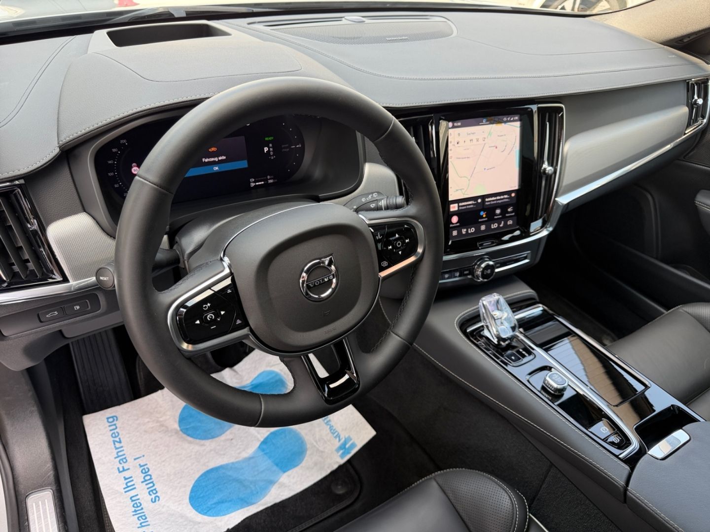 Volvo V90 Ultra Dark Recharge AWD StandHZG HUD Luftfah foto 10