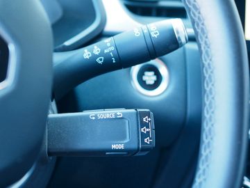 Bild 13 Renault Captur Voll LED NAVI DAB Klimaauto
