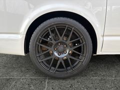 Fahrzeugabbildung Volkswagen T6 Multivan 150 PS DSG - AHK*NAV*SITZHZG*PDC!!!
