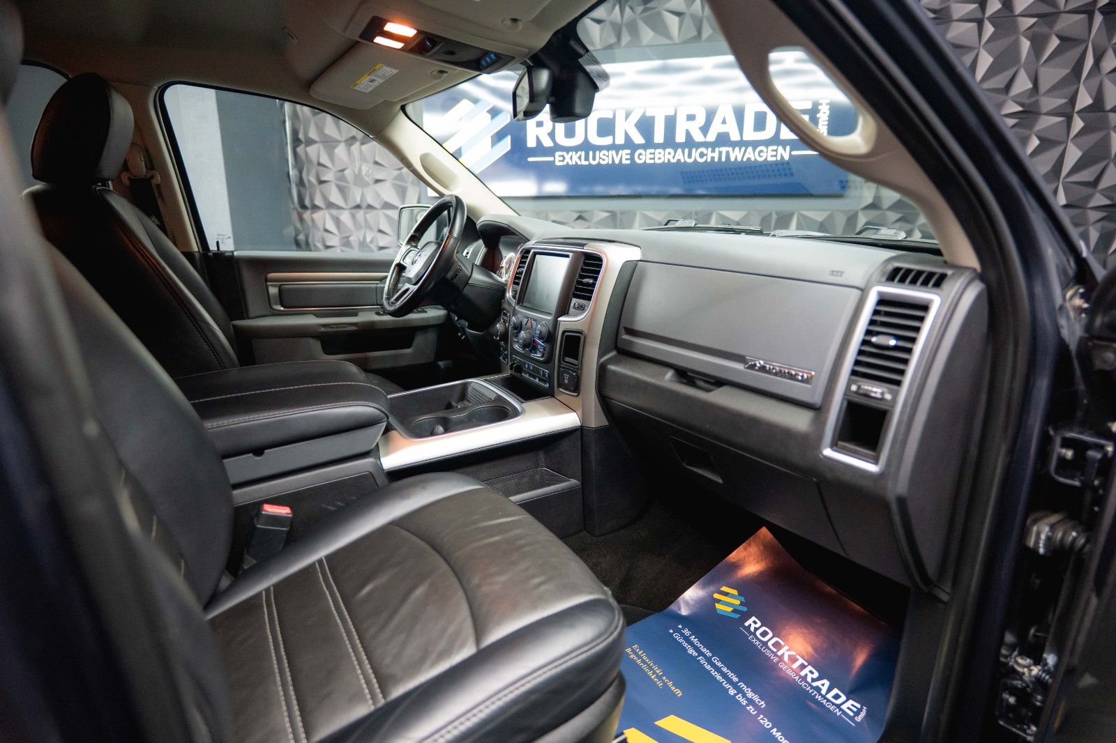 Fahrzeugabbildung Dodge RAM 5.7 V8 HEMI 4x4 Offroad Night  LONGBED*LPG*