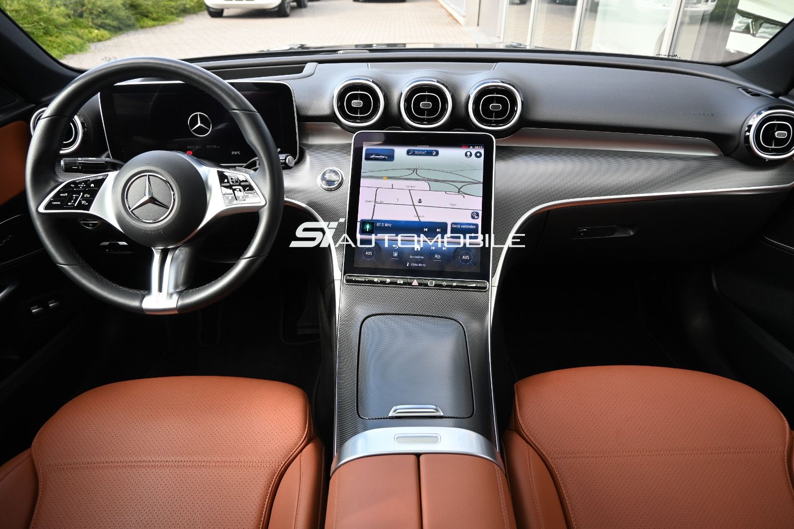 Fahrzeugabbildung Mercedes-Benz C 400 e 4M. NIGHT °ACC°AHK°HUD°MEMO°PANO°SITZKLI