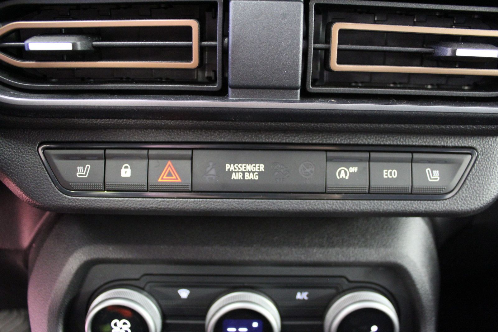 Fahrzeugabbildung Dacia Sandero TCe 90 Stepway auto Expression*Winterp.*
